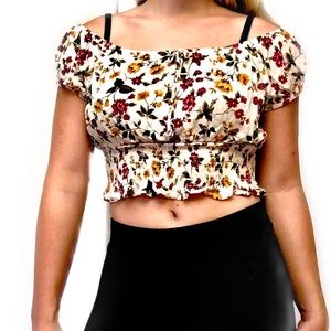 American Eagle floral croptop, Size: XS.